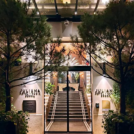 The One Alma Hotel Parigi