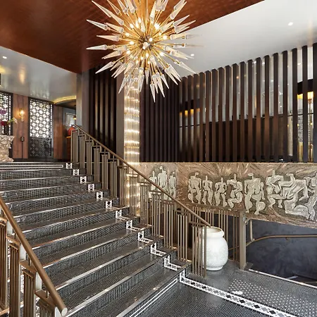 The One Alma Hotel Parigi