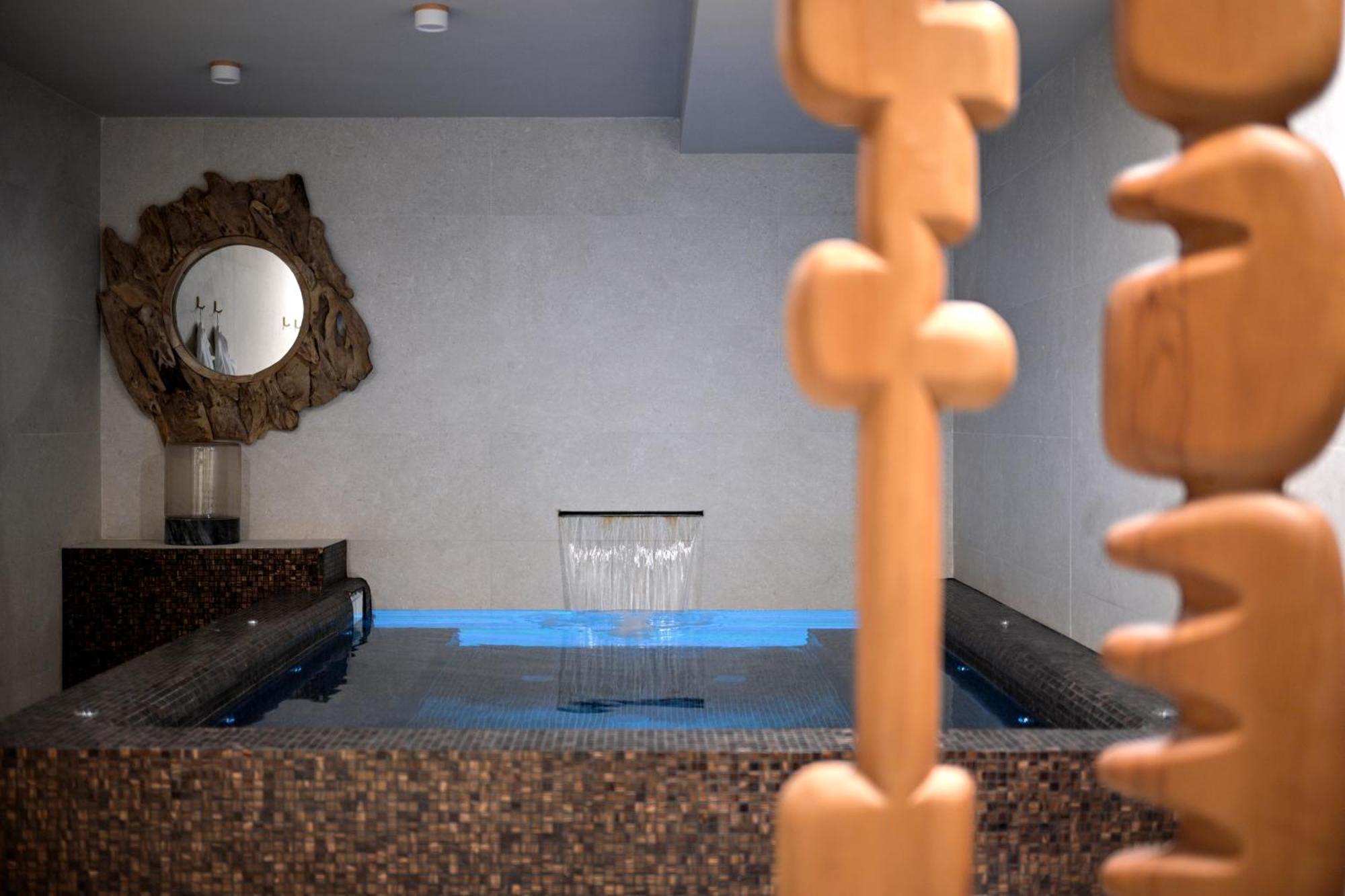 Hotel The One Alma Paris